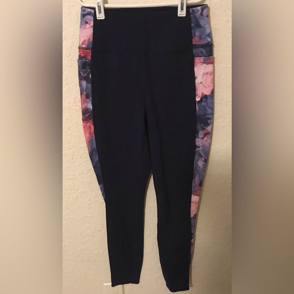 2 Pair Skechers Women’s Leggings with Pockets - Picture 5 of 6